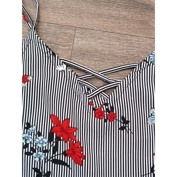 Daytrip Top Plus Size 3X  Printed Floral Black White Stripes Spaghetti Straps - Picture 7 of 8